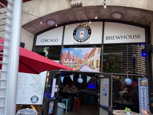 Chicago Brewhouse Riverwalk by null