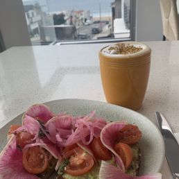 Bee Keeper Latte & Avocado Toast Bee Keeper Latte & Avocado Toast