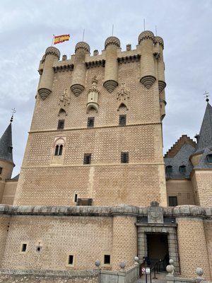 Alcázar de Segovia by null