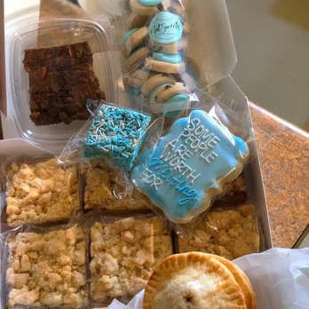 NatSweets - 7 salted caramel bars, 2 apple pies, 1 pecan bar, 1 frozen Rice Krispie treat, 1 frozen themed sugar cookie, chocolate sugar minis. - Desserts Near Me - Santee, California