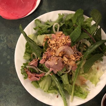 Pho Tri Vietnamese Restaurant - Lemon beef salad - Vietnamese Near Me - Honolulu, Hawaii