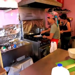 Thaifoon - Pad and Pon in the kitchen.