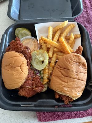 Dave’s Hot Chicken by null