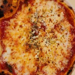 Al Bacio - pizza (formaggio)