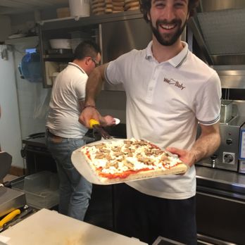We Love Italy - Freshly made pizza - Italian Near Me - Venezia, VE We Love Italy - Freshly made pizza - Italian Near Me - Venezia, VE