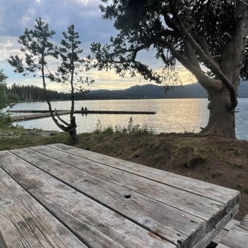 Diamond Lake RV Park - September 2, 2025 - Just a short hike across the road to Diamond Lake and South Shore Pizza. - RV Parks Near Me - Crescent, Oregon Diamond Lake RV Park - September 2, 2025 - Just a short hike across the road to Diamond Lake and South Shore Pizza. - RV Parks Near Me - Crescent, Oregon