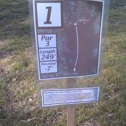 Orchard Hill Disc Golf at UMass Amherst - Hole 1