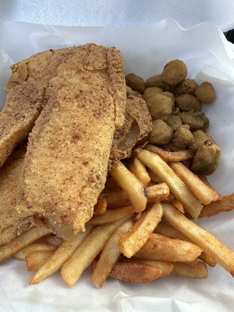 Food from Sam's Southern Eatery
