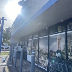 Luekens Wine & Spirits