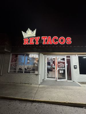 Rey Tacos by null