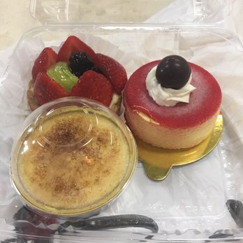 Baklovah Bakery - Desserts Near Me - San Antonio, Texas
