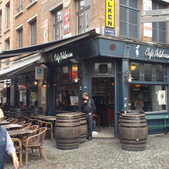 Café Pelikaan - Bars Near Me - Antwerp, VAN