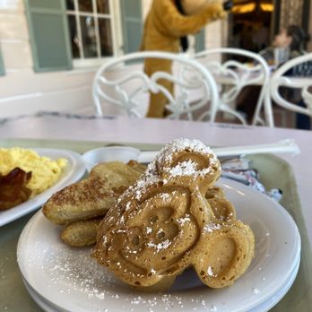 Plaza Inn - Mickey Waffles & Pluto! - American Near Me - Anaheim, California Plaza Inn - Mickey Waffles & Pluto! - American Near Me - Anaheim, California
