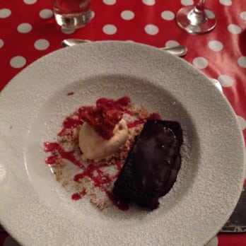 Cistin Eile - Chocolate stout cake - Irish Near Me - Wexford, WX Cistin Eile - Chocolate stout cake - Irish Near Me - Wexford, WX