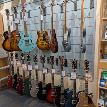 Long & McQuade - Pretty - Musical Instruments & Teachers Near Me - Toronto, Ontario Long & McQuade - Pretty - Musical Instruments & Teachers Near Me - Toronto, Ontario