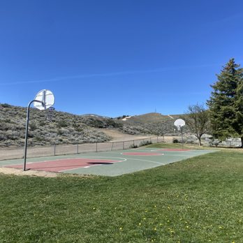 Raleigh Heights Park - Basketball court. - Parks Near Me - Reno, Nevada Raleigh Heights Park - Basketball court. - Parks Near Me - Reno, Nevada