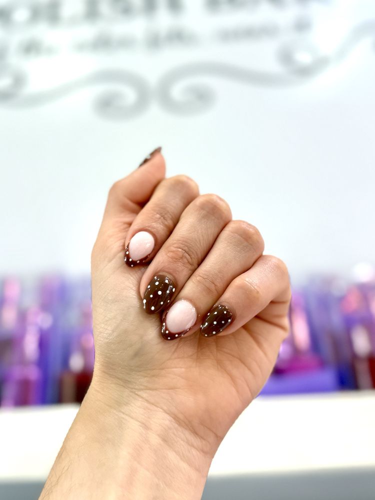 Nails By Lily Logo