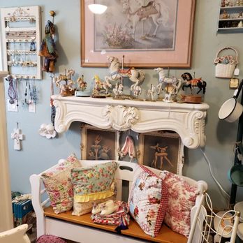Shelley's Shop Around the Corner - Carousel Horses - Antiques Near Me - Oro Grande, California Shelley's Shop Around the Corner - Carousel Horses - Antiques Near Me - Oro Grande, California