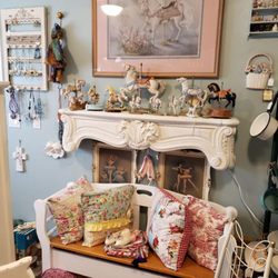 Shelley's Shop Around the Corner - Carousel Horses