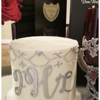 Baked in Nashville - Anniversary cake - Desserts Near Me - Nashville, Tennessee Baked in Nashville - Anniversary cake - Desserts Near Me - Nashville, Tennessee