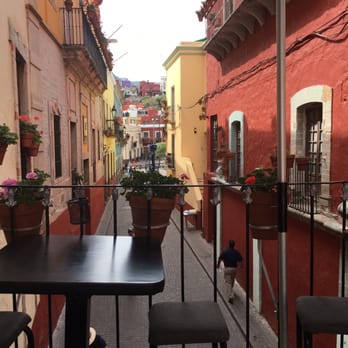Santo Café - Vista desde el balcón/view from outside balcony seating - Cafeteria Near Me - Guanajuato, GUA Santo Café - Vista desde el balcón/view from outside balcony seating - Cafeteria Near Me - Guanajuato, GUA