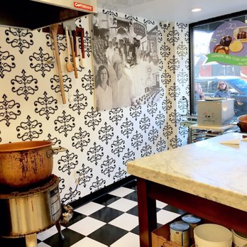 Kilwins Ice Cream - Chocolate - Fudge - Where the magic happens - Ice Cream & Frozen Yogurt Near Me - Patchogue, New York