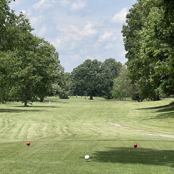 Douglass Golf Course - Hole 6, par 4 - Golf Near Me - Indianapolis, Indiana Douglass Golf Course - Hole 6, par 4 - Golf Near Me - Indianapolis, Indiana