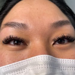 Valley girl Esthetics - Hybrid lashes