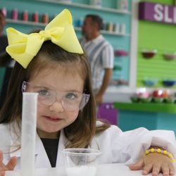 Funtastik Labs - Science & Slime Birthday Party