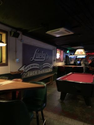 Lucky's 3 Star Bar by null