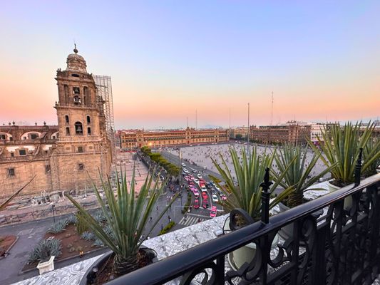 Balcón del Zócalo by null