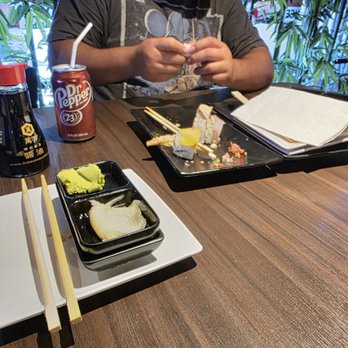 Blufish Sushi & Grill - Sushi Bars Near Me - Torrance, California