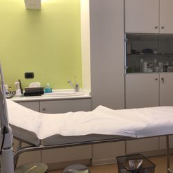 Milan Medical Center - Room where I was seen by the doctor.