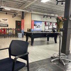 Jidd Motors Mitsubishi Service and Body Shop - Main showroom
