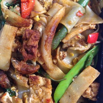 The Bangkok - Drunken Noodle - Vietnamese Near Me - Melrose, Massachusetts