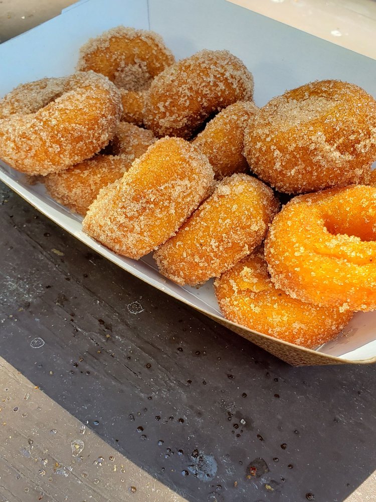 WIENERS & WINGS Updated July 2024 23521 Nokomis Ave, Nisswa, Minnesota Food Trucks