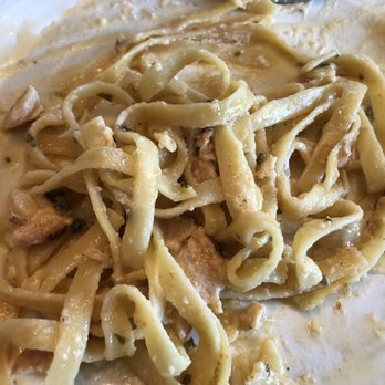 Aromas Grill - Chicken fettuccine alfredo - American Near Me - Aromas, California