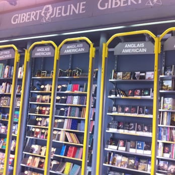 Gibert Jeune - Rayonnages extérieurs. - Bookstores Near Me - Paris, 75