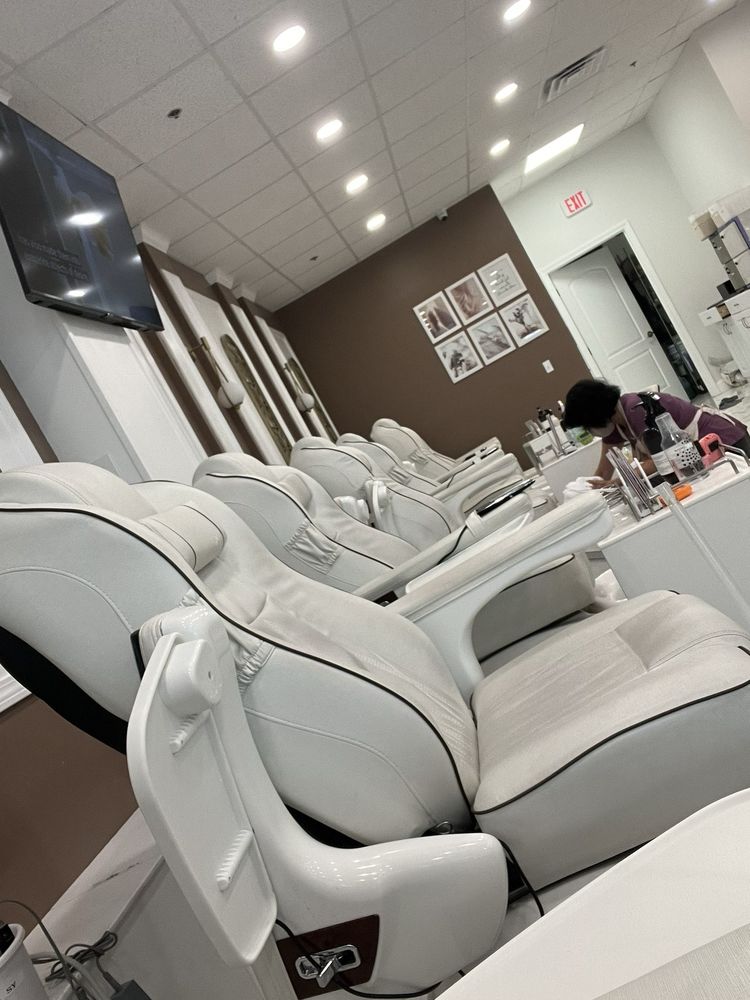ME NOT NAIL LOUNGE Updated August 2024 340 Buckland Rd