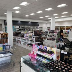 Han's Beauty is open in their new and very spacious location... Similar layout to the old spot.