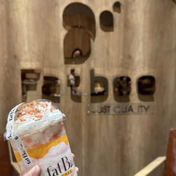 Fat Bee Cafe Shawnee - Strawberry cheescake with crystal boba - Desserts Near Me - Shawnee, Kansas Fat Bee Cafe Shawnee - Strawberry cheescake with crystal boba - Desserts Near Me - Shawnee, Kansas