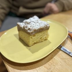 Dortoni Bakery - Crumb Cake