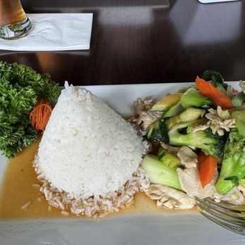 Acasia Thai Restaurant - Chicken veggie black pepper dish - Thai Near Me - Phillipsburg, New Jersey