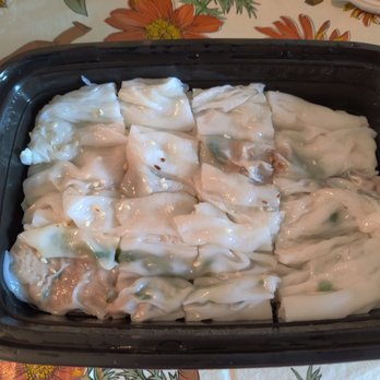 Joe's Steam Rice Roll - Pork Chang Fen or Rice Rolls (with scallions, cilantro and sesame seeds) - Dim Sum Near Me - Flushing, New York Joe's Steam Rice Roll - Pork Chang Fen or Rice Rolls (with scallions, cilantro and sesame seeds) - Dim Sum Near Me - Flushing, New York