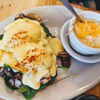 Bluegrass Grill - Portobello mushroom egg Benedict with cheese grits - Southern Near Me - Chattanooga, Tennessee Bluegrass Grill - Portobello mushroom egg Benedict with cheese grits - Southern Near Me - Chattanooga, Tennessee