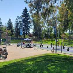Las Palmas Park - Pickleball/tennis courts