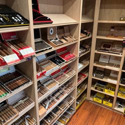 Smoke 4 Less - Cigar Room