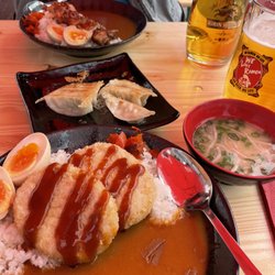 Takumi Tonkotsu - Curry mit korokette und gyoza