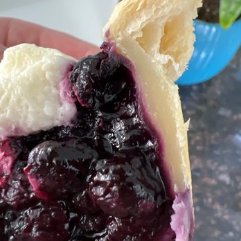 Black Box Bakery - Blueberry pie - Bakeries Near Me - Edgewater, Colorado Black Box Bakery - Blueberry pie - Bakeries Near Me - Edgewater, Colorado