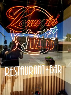 Loungin' Lizard by null